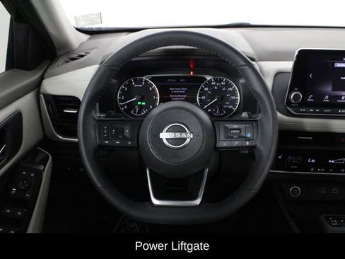 Used 2023 Nissan Rogue SV w/ SV Premium B Package FWD image 7