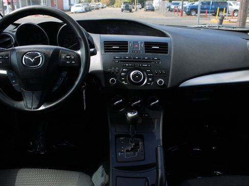 Used 2013 MAZDA MAZDA3 i Sport FWD image 11