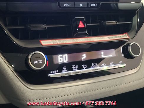 Certified 2025 Toyota Corolla SE w/ SE Premium Package image 21