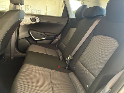 Used 2025 Kia Soul LX w/ LX Technology Package image 23