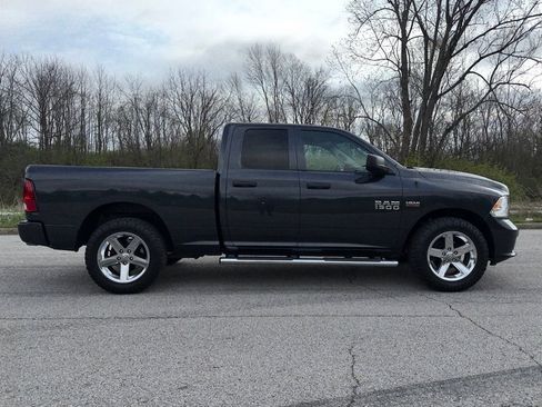 Used 2018 RAM 1500 Express w/ Express Value Package AWD/4WD image 29