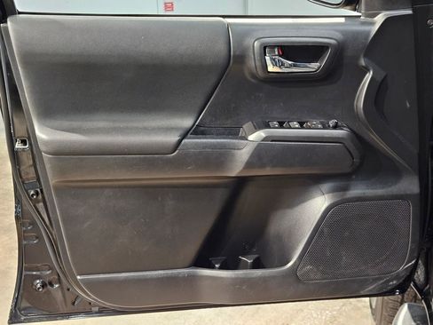 Used 2022 Toyota Tacoma TRD Sport image 20