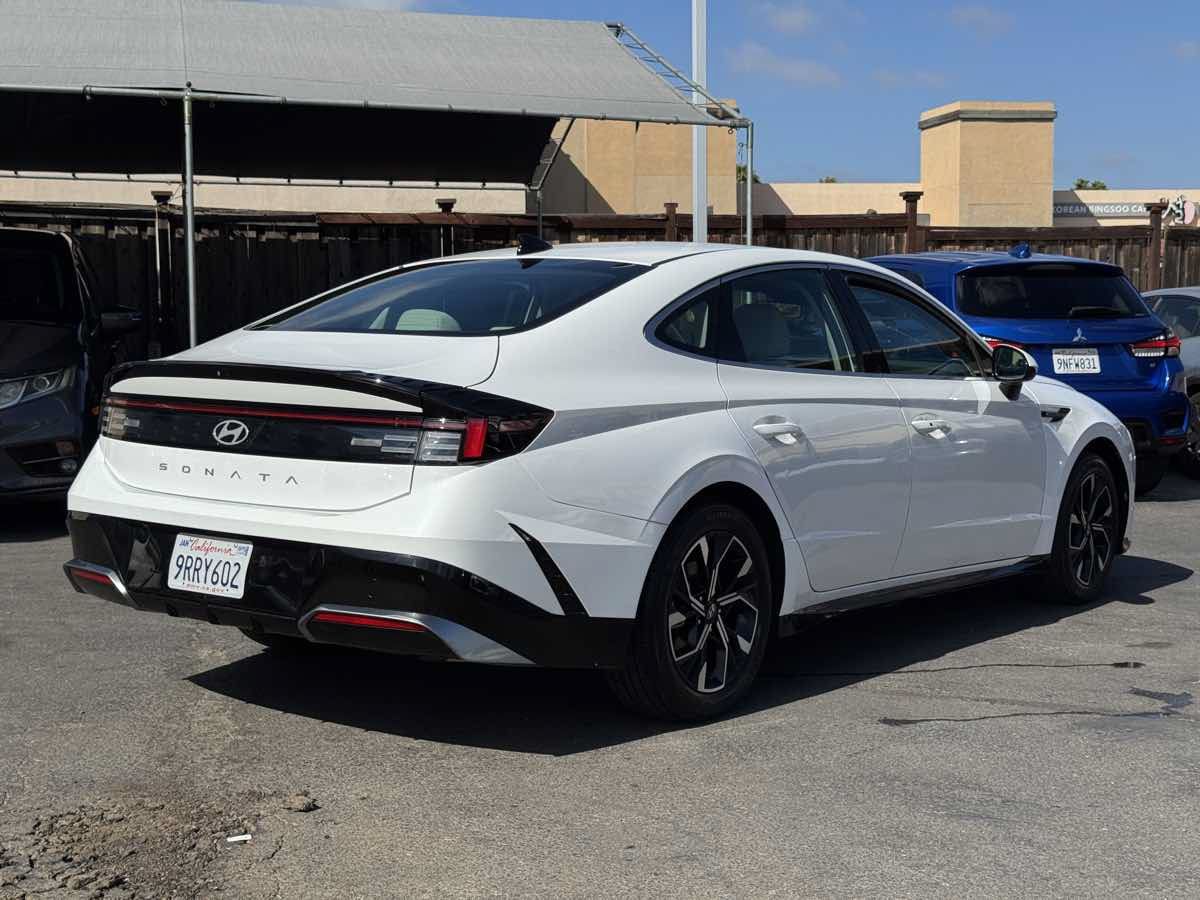 Used 2025 Hyundai Sonata SEL FWD image 14
