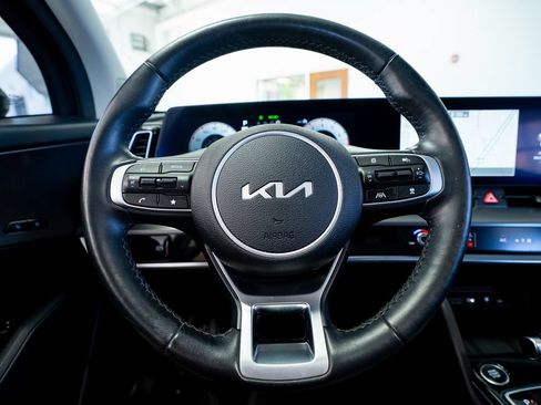 Used 2024 Kia Sportage SX FWD image 33