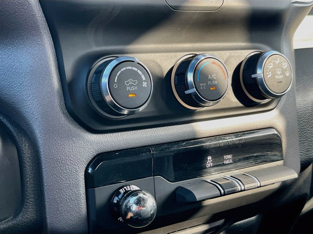 Used 2021 RAM 1500 Big Horn AWD/4WD image 15