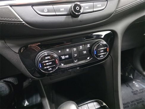 Used 2022 Buick Encore GX Select image 24