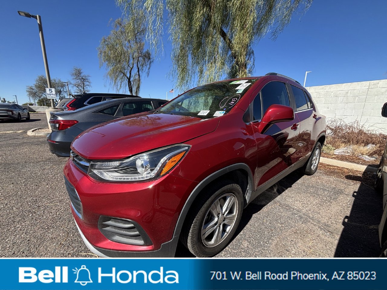 Used 2020 Chevrolet Trax LT FWD image 1