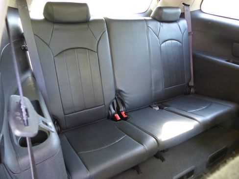 Used 2011 Buick Enclave CXL FWD image 45