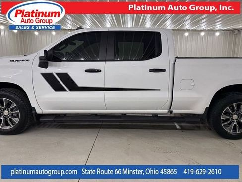 Used 2022 Chevrolet Silverado 1500 RST image 2