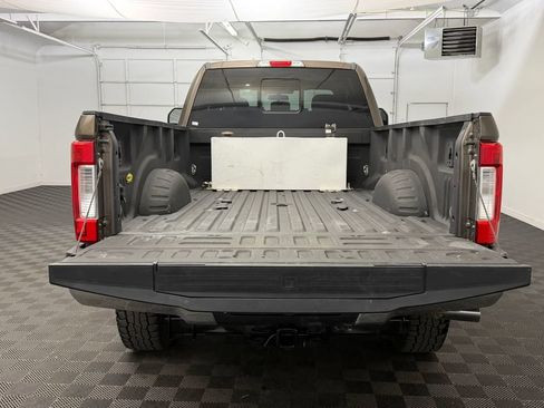 Used 2017 Ford F250 XLT w/ XLT Premium Package AWD/4WD image 21