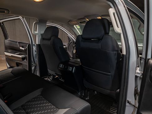 Used 2019 Toyota Tundra SR5 w/ SR5 Upgrade Package AWD/4WD image 24