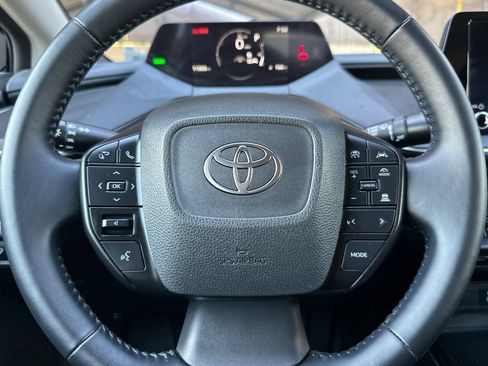 Certified 2024 Toyota Prius LE FWD image 25