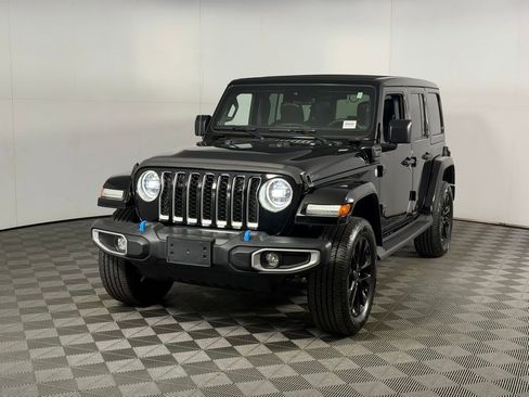 Used 2023 Jeep Wrangler Unlimited Sahara w/ Safety Group AWD/4WD image 10