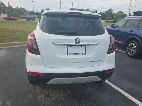 Used 2022 Buick Encore Preferred w/ Safety Package image 6