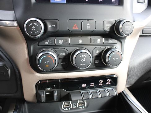 Certified 2022 RAM 2500 Laramie image 29