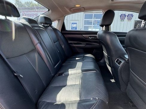 Used 2016 Nissan Altima 2.5 SL w/ 2.5 Technology Package FWD image 13