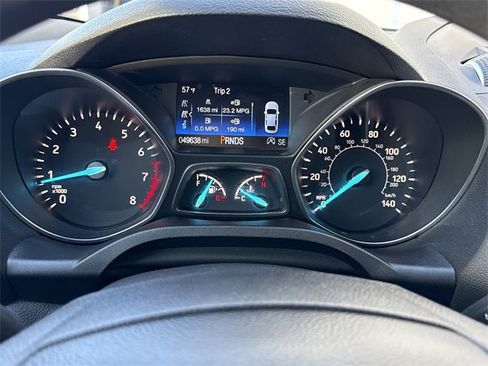 Used 2019 Ford Escape SE image 34