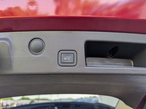 New 2026 GMC Terrain Denali w/ LPO, Floor Liner Package AWD/4WD image 28