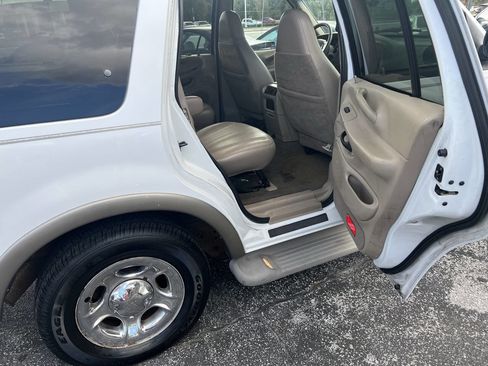 Used 2001 Ford Expedition Eddie Bauer image 12