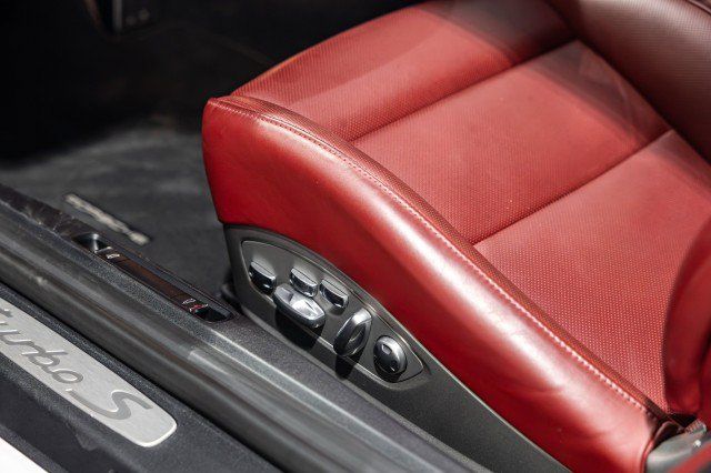 Used 2018 Porsche 911 Turbo S AWD/4WD image 38