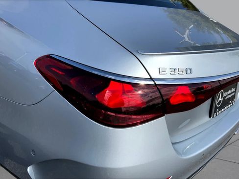 Used 2025 Mercedes-Benz E 350 4MATIC Sedan image 6