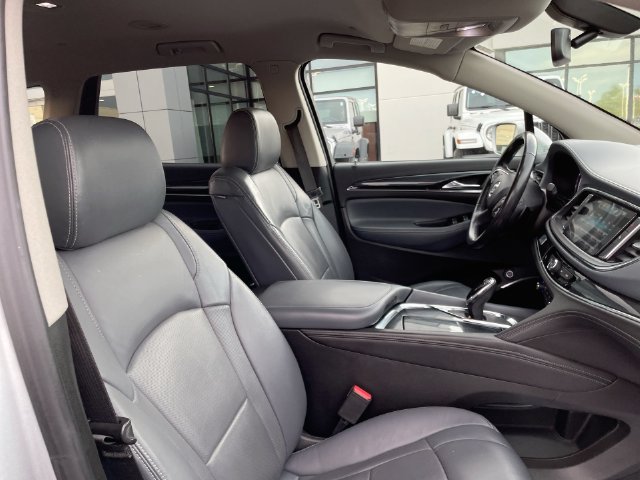 Used 2018 Buick Enclave Essence FWD image 16