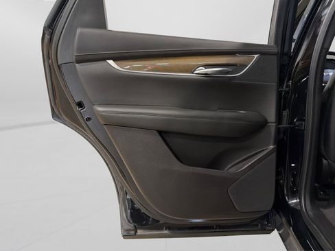 Used 2019 Cadillac XT5 Platinum AWD/4WD image 40