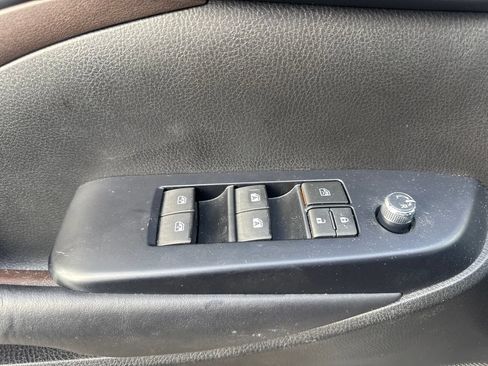 Used 2018 Toyota Highlander Plus FWD image 13