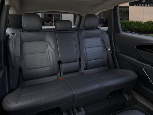 New 2026 Lincoln Nautilus Reserve image 11