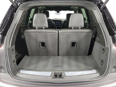 Certified 2024 Cadillac XT6 Premium Luxury w/ Technology Package FWD image 8