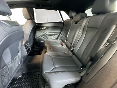 Used 2024 Audi Q8 Premium Plus w/ Premium Plus Package image 22