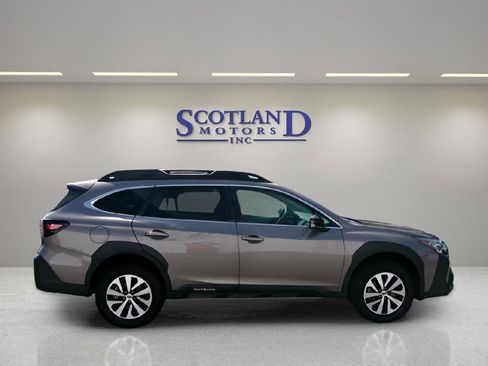Used 2024 Subaru Outback Premium image 5