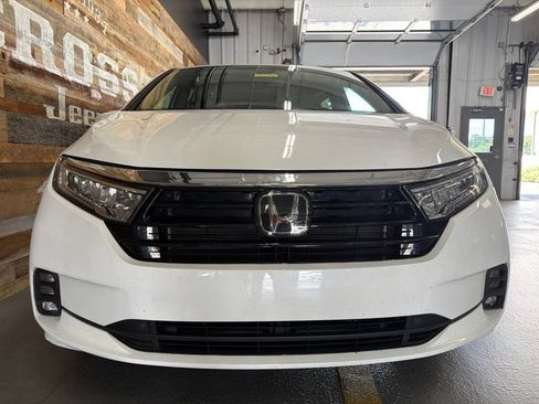 Used 2023 Honda Odyssey EX-L image 4