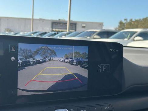 Used 2025 Kia K4 EX image 17