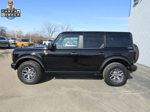 Used 2025 Ford Bronco Badlands AWD/4WD image 2