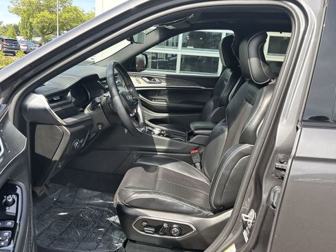 Certified 2021 Jeep Grand Cherokee L Overland w/ Luxury Tech Group IV AWD/4WD image 12