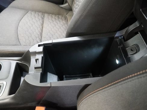 Used 2018 Chevrolet Equinox LT FWD image 24
