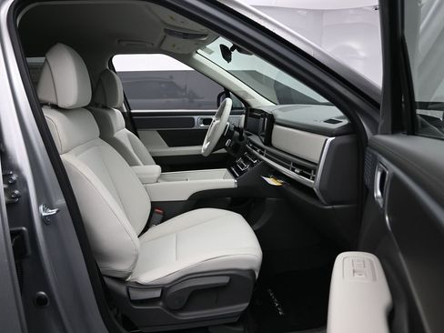 New 2026 Hyundai Santa Fe SE image 32