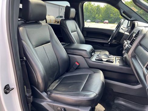 Used 2020 Ford Expedition XLT w/ Equipment Group 202A AWD/4WD image 10