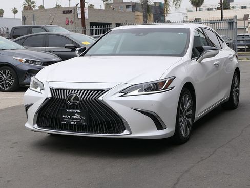 Used 2020 Lexus ES 350 w/ Premium Package FWD image 7