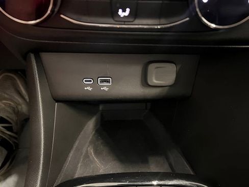 Used 2025 Buick Encore GX Preferred AWD/4WD image 24