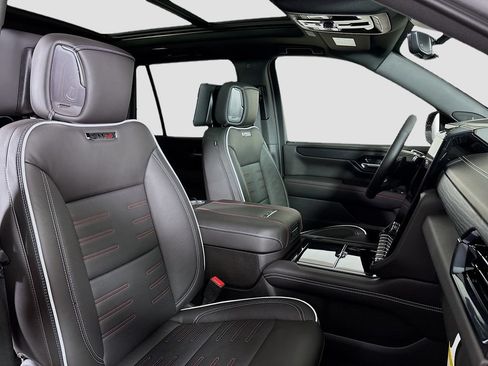 New 2026 GMC Yukon AT4 Ultimate w/ LPO, Floor Liner Package AWD/4WD image 31