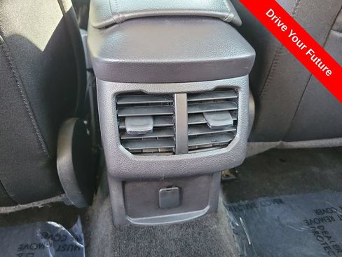 Used 2015 Ford Fusion SE FWD image 21