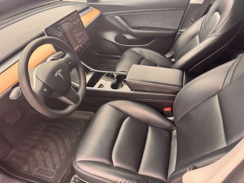 Used 2020 Tesla Model 3 Standard Range Plus RWD image 9