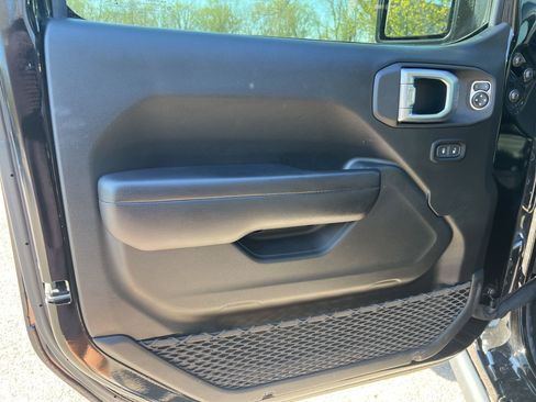 Used 2021 Jeep Wrangler Unlimited Sport image 10