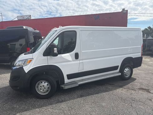 Used 2023 RAM ProMaster 2500 image 2