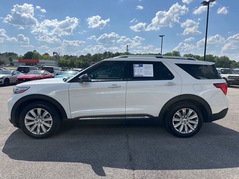 Used 2022 Ford Explorer Limited w/ Equipment Group 301A image 5