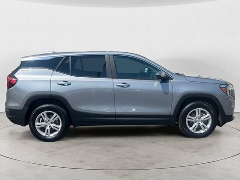 Used 2024 GMC Terrain SLE AWD/4WD image 6
