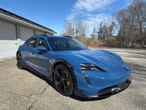 Certified 2022 Porsche Taycan Turbo S image 7