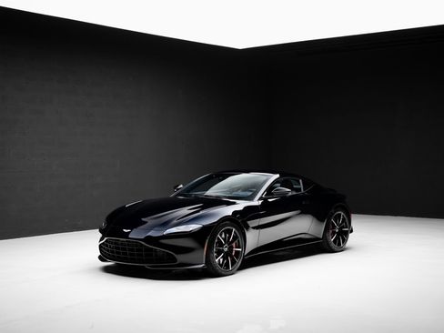 Used 2023 Aston Martin V8 Vantage Coupe RWD image 78